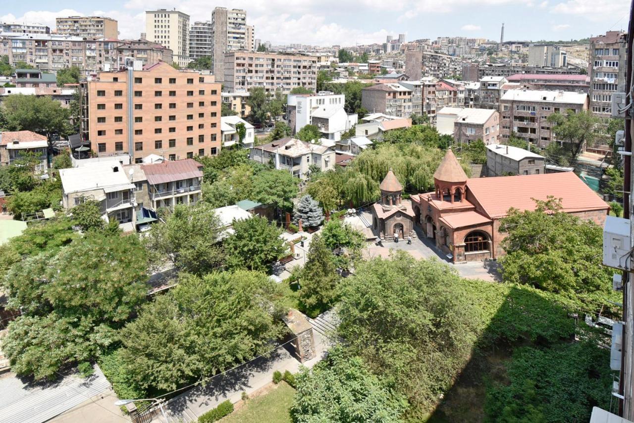 Hotel In Center Of Yerevan Exterior photo